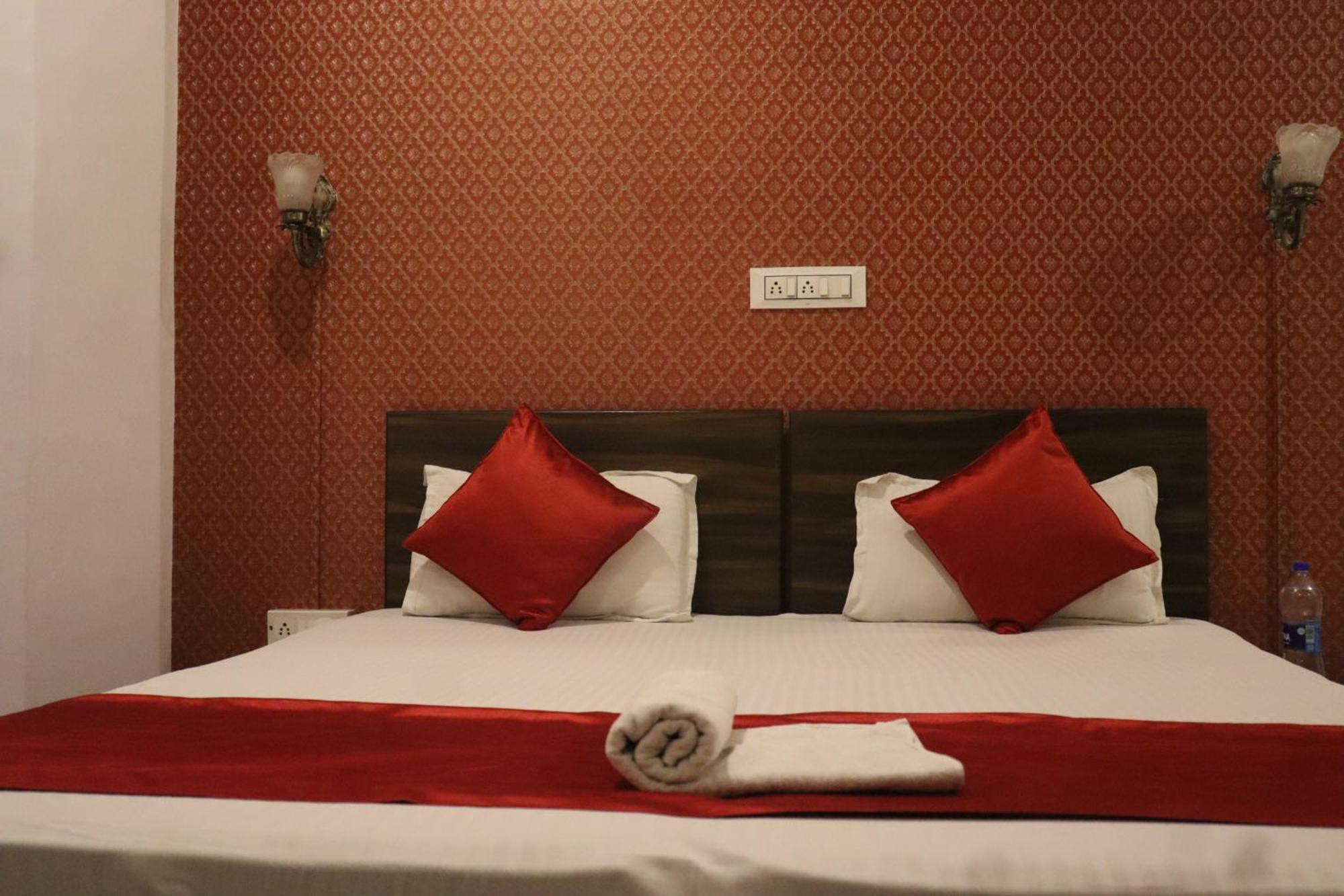 Hotel Shiv Palace Udaipur Rum bild