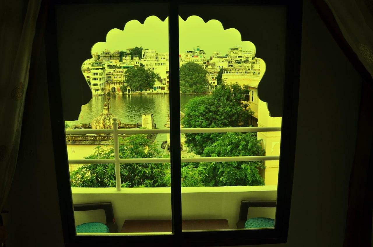 Hotel Shiv Palace Udaipur Exteriör bild
